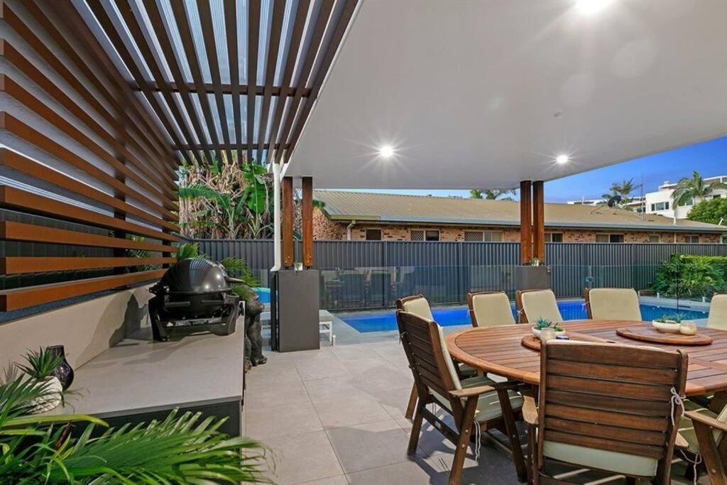 Beachside Buddina Luxury Family House 5 Bedrooms Exterior photo